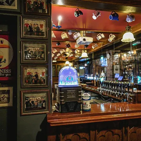 Guest house Muskerry Arms Bar And B&B 3*