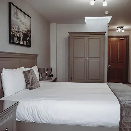 Muskerry Arms Bar And B&B 3*