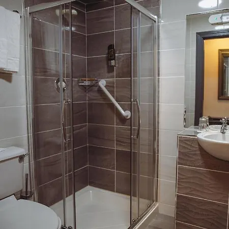 Muskerry Arms Bar And 3* Blarney