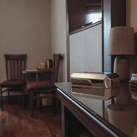 Muskerry Arms Bar And 3*