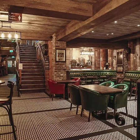 Muskerry Arms Bar And 3*