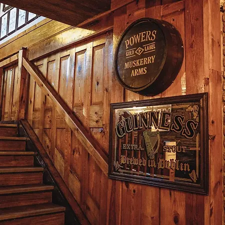 Konukevi Muskerry Arms Bar And