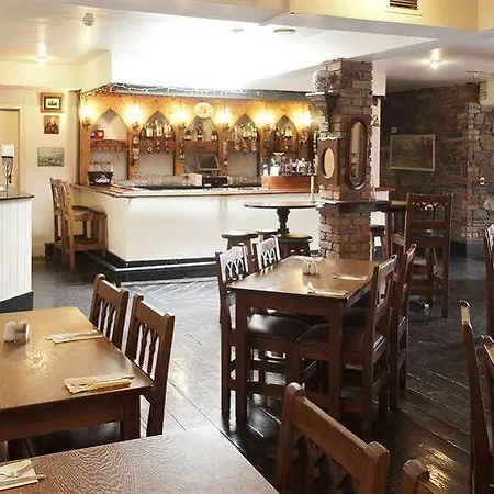 Muskerry Arms Bar And Pensión Blarney