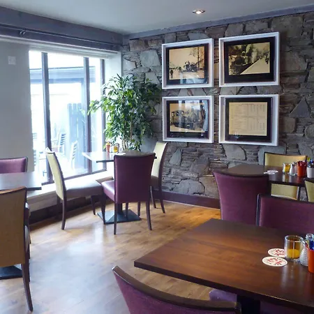 Muskerry Arms Bar And Konukevi