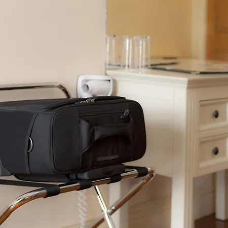 Pensjonat Muskerry Arms Bar And 3*