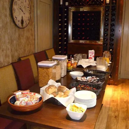 Pensjonat Muskerry Arms Bar And