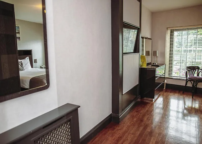 Muskerry Arms Bar And Gasthuis