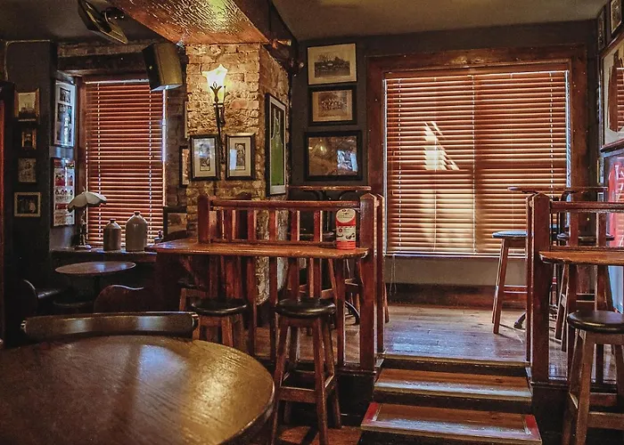 Muskerry Arms Bar And 3* Blarney