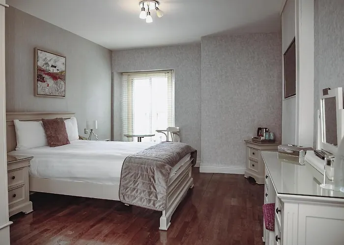 Muskerry Arms Bar And 3* Blarney