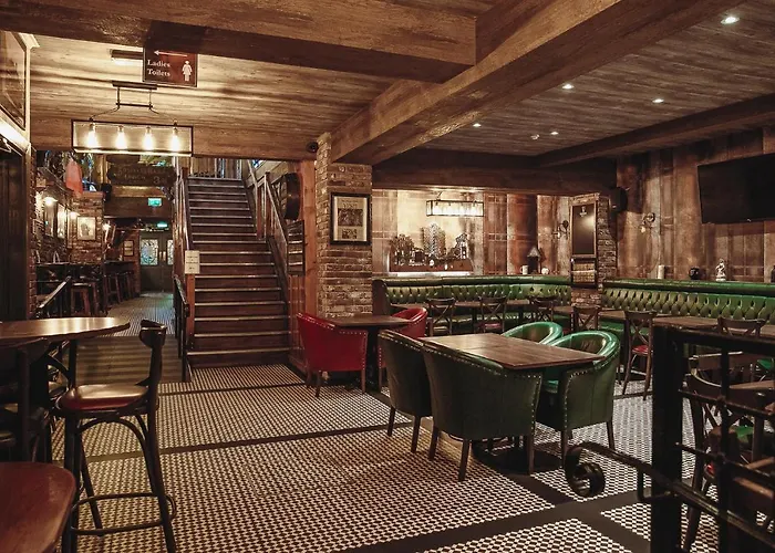 Muskerry Arms Bar And 3*